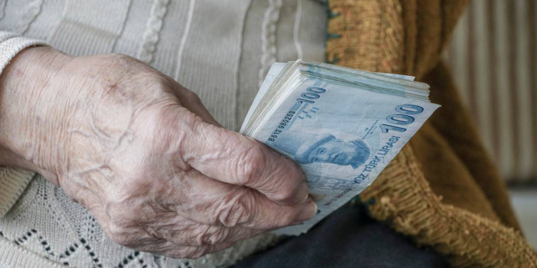 Milyonlarca Emeklinin Gözü Promosyonlarda: İşte Banka Banka Promosyon Miktarı! 16